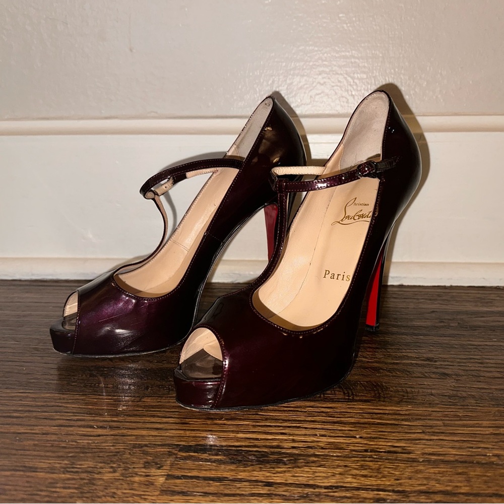Christian Louboutin Burlina 120 T-Strap Peep Toe Pumps